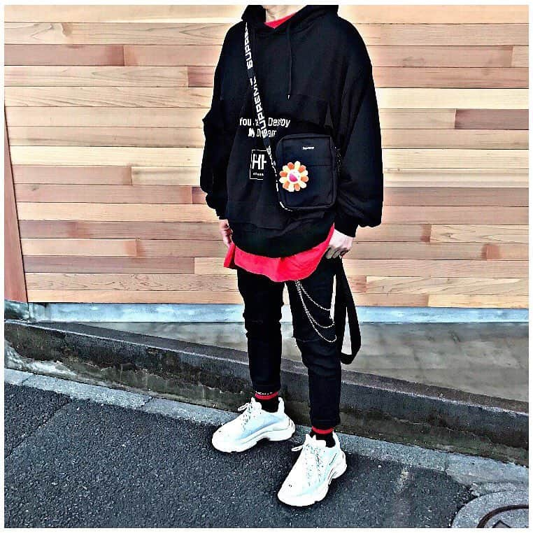 STYLISH-TOKYOのインスタグラム：「【 SPRING SALE 】 " HOME BOY "  2nd SEASON. 2018SS DREAM PATCH HOODIE. @homeboyseoul_jp  ONLINE https://homeboy.theshop.jp/ _/_/_/_/_/_/_/_/_/_/_/_/_/_/_/_/_/_/ . . . . . . . . . . . #homeboy #homeboyseoul #homeboyofficial #80s #90s #culture #adidas #alphaindustries #yeezyseason #balenciaga #offwhite #vlone #gosharubchinskiy #rickowens  #rafsimons #chromehearts #justinbieber #gdragon #exile #thenorthface #kanyewest #fearofgod #online  #vetements #supreme #streetfashion #streetstyle #bestofstreetwear #ストリートファッション」