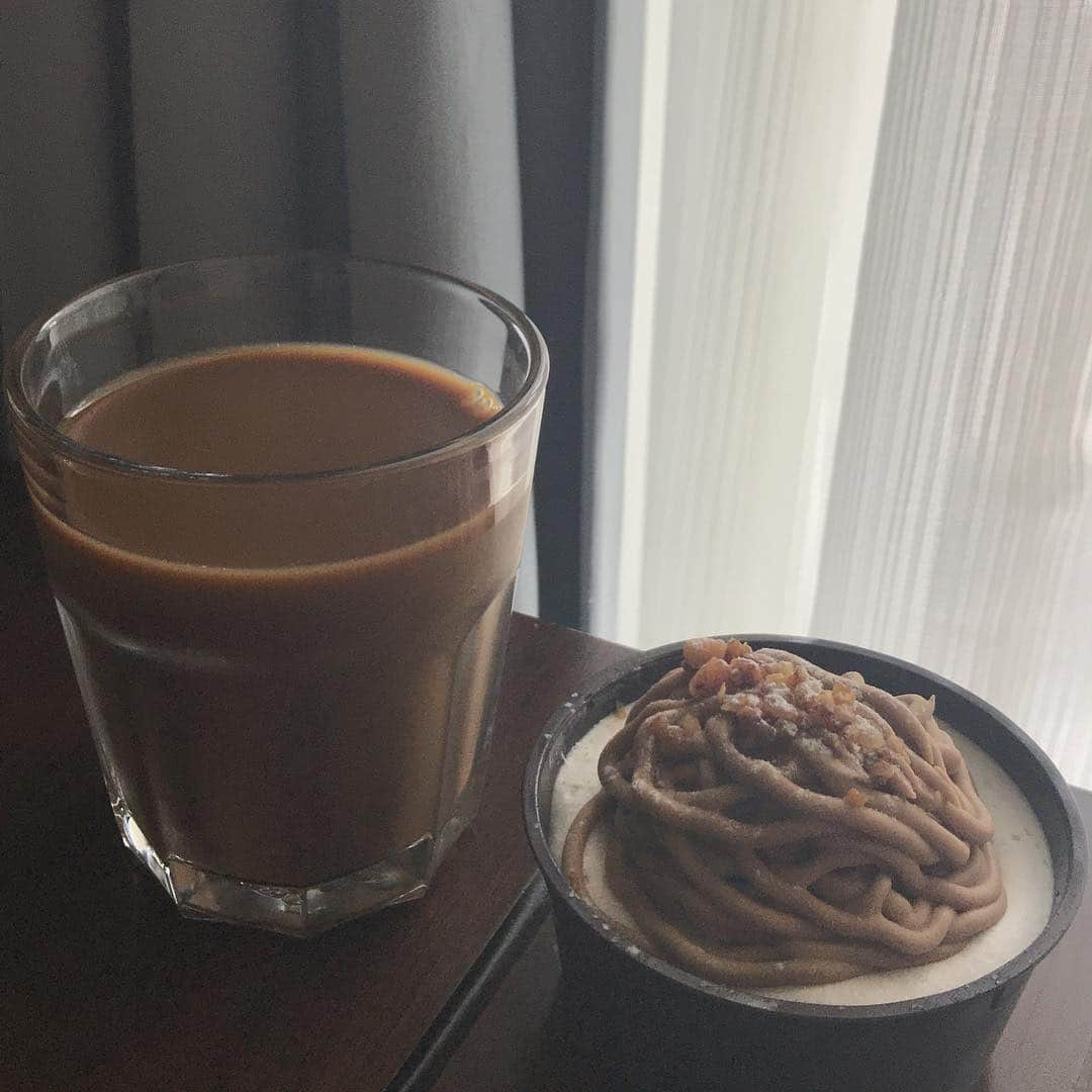 高塚夏生さんのインスタグラム写真 - (高塚夏生Instagram)「． 最近さカフェオレ飲めるようになった☕︎ それにしても寂しすぎ。笑 #カフェオレ #モンブラン #女子っぽい」5月17日 12時09分 - takatsuka_natsuki