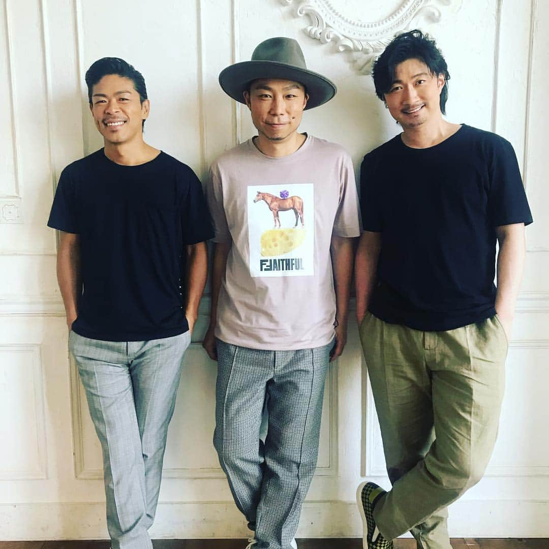 USAさんのインスタグラム写真 - (USAInstagram)「三人で、とある撮影でした♪  久しぶりに、EXILE初期の話や現在の活動などを語り楽しい時間でした☆  #exile  #babynail #exilematsu  #exilemakidai  #exileüsa」5月17日 19時15分 - exileusa_danceearth