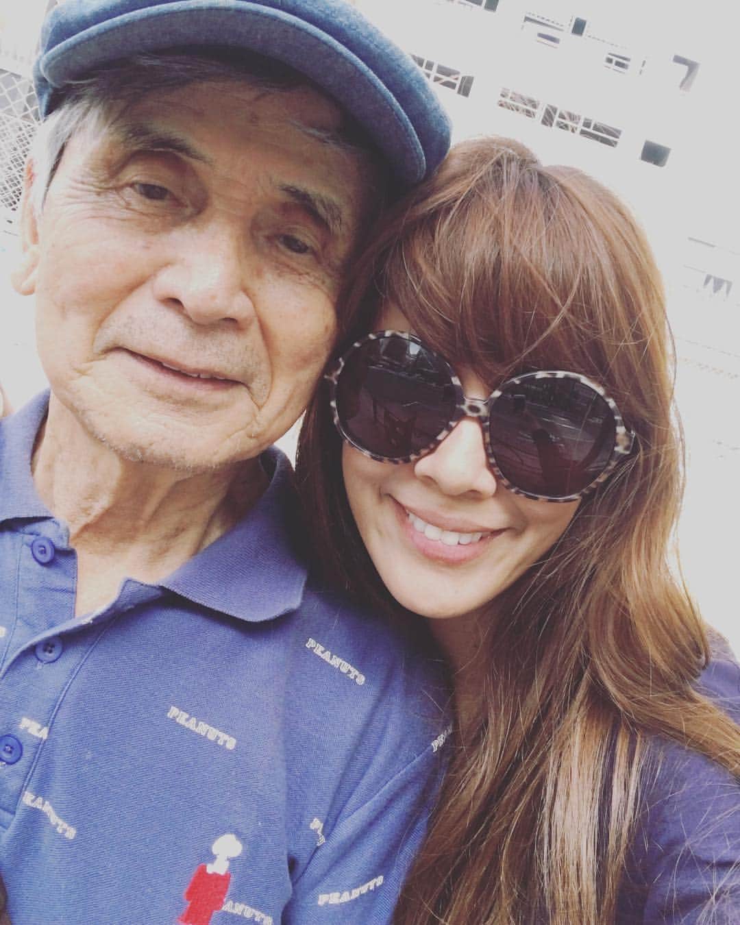 のインスタグラム：「パパ大好き❤️最近会えてなかった、ごめんね🙏  #mydaddy  #ジジ様 #大好き #いつもありがとう ❤️」