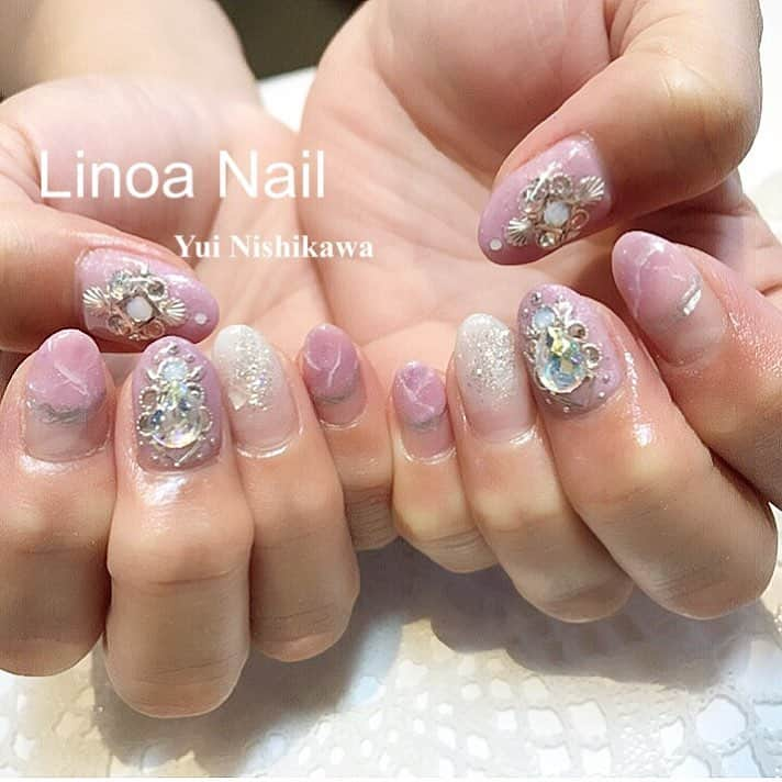 unopulir_kyobashi_officialさんのインスタグラム写真 - (unopulir_kyobashi_officialInstagram)「～Linoa Nail京橋店～  ピンクの大理石ネイル。 シルバーのラインや、ストーンでキラキラに♪♪ ヘアー同時にもできます💇✨ ・ ・  担当:西川友惟 🌟ネイルデザインは @linoanail.kyobashiをご覧下さい♪ ・ ・  #パラジェル認定サロン#パラジェルインストラクター#unopulir#ウノプリール#大阪美容室#大阪ネイル#京橋#京橋ネイル#パラジェル#paragel#爪を削らない#爪に優しいジェル#ネイル#nail#シンプルネイル#大人ネイル#ナチュラルネイル#クリアネイル#美容#リノアネイル#linoanail#大理石ネイル#ピンクネイル#しきつめネイル#」5月17日 16時45分 - unokyobashi