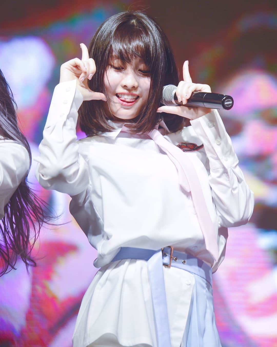 モモさんのインスタグラム写真 - (モモInstagram)「[Fantaken] #모모 - 180515 Konkuk University Festival | © - mooguring, peachtoktok @wmchaeyeon  #트와이스 #모모 #平井もも #もも #TWICE」5月17日 17時26分 - momojype