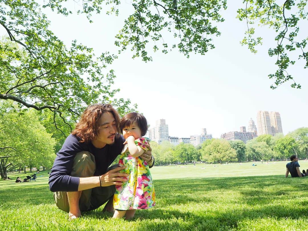 窪塚洋介のインスタグラム：「#yosukekubozuka "Central Park & Her first vanilla Ice Cream"」