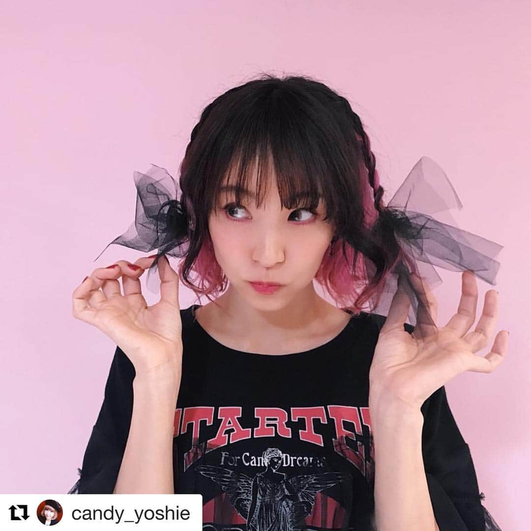 LiSAさんのインスタグラム写真 - (LiSAInstagram)「それはもう大好きなCandy Strepper様で撮影でしたっ。先取りで可愛いお洋服たくさんたくさん着させてもらいましたっ\( ¨̮ )/お楽しみにーーっ！！ #Repost @candy_yoshie with @get_repost ・・・ LiSAちゃんと撮影したよ♡ いろんなLiSAちゃんが撮れた～☺️ LiSAちゃん初のベストアルバム発売おめでとう🎊👏✨ #candystripper #LiSA」5月17日 21時49分 - xlisa_olivex