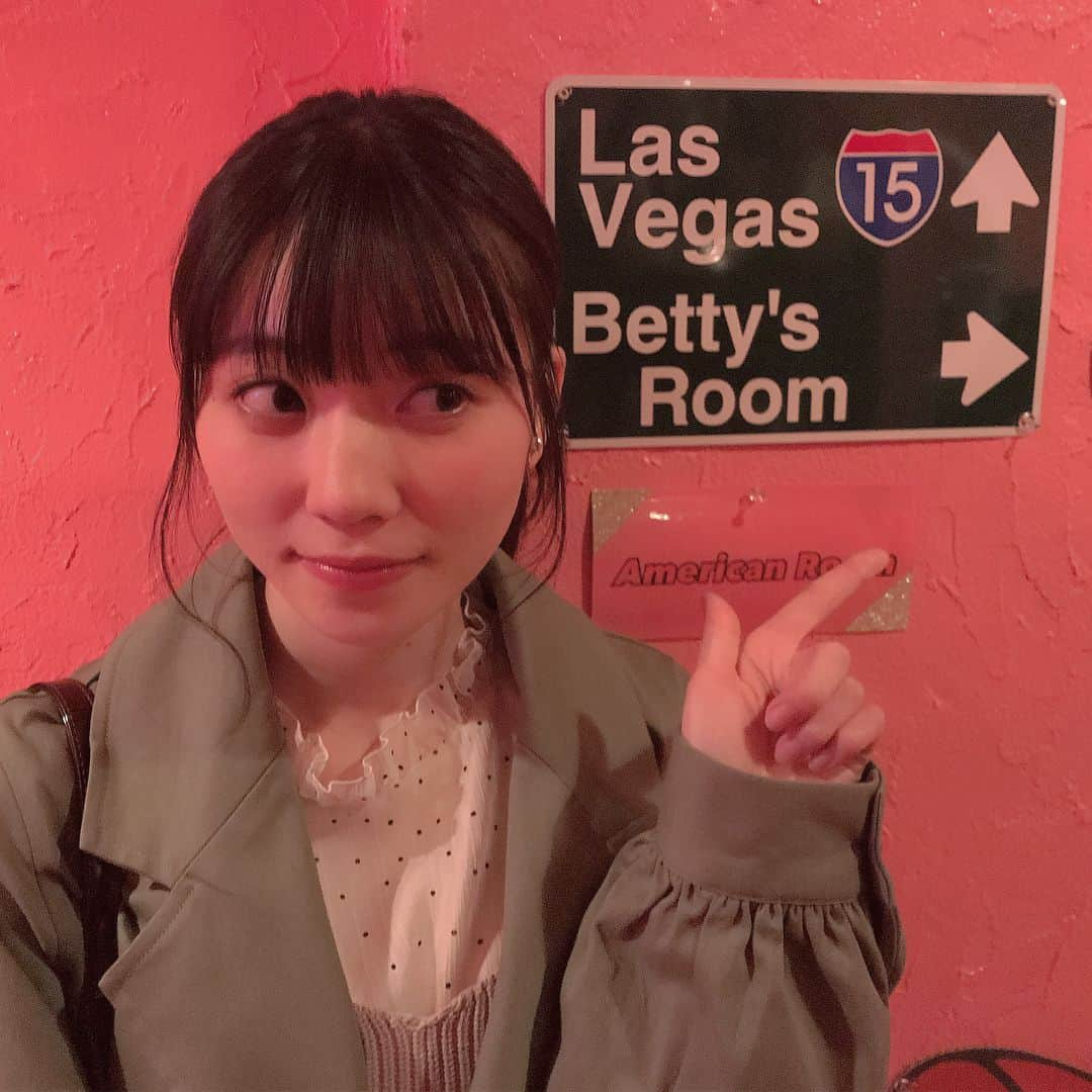 山本茉央のインスタグラム：「. . 第2弾❤️ 見てて飽きない 全部可愛い❤️❤️❤️❤️❤️ #駒田京伽 さん #ぴーちゃん  #p . . #可愛すぎる #可愛い#❤️ #最高 #世界選抜総選挙」