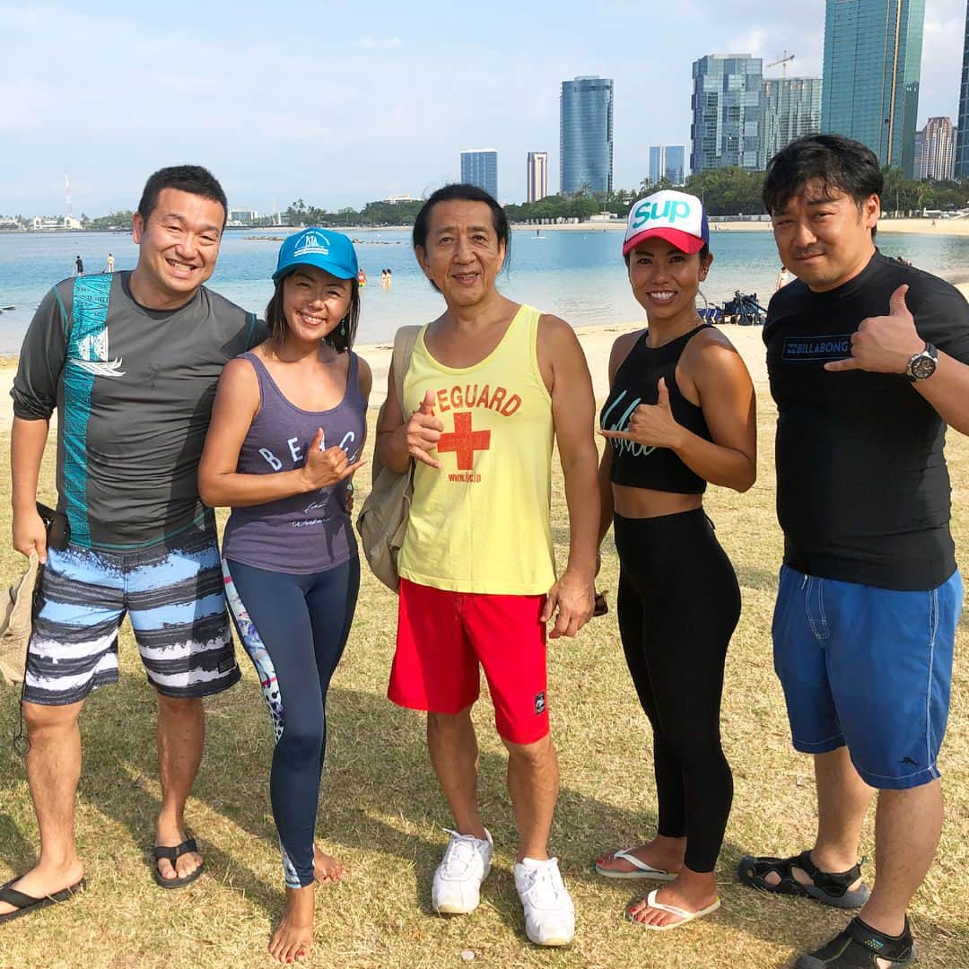 田中律子さんのインスタグラム写真 - (田中律子Instagram)「🌴Yoga Fest Hawaii2018🌴思い出PIC✨  ヨガフェスタは、綿本兄さんと羽切どんがいないと成り立ちまへん🌞15年目の  @yogafest_jp ヨガフェスタ横浜、9月にパシフィコ横浜にて開催です🌈そして、昨日から22日までは、ヨガフェスタ@新宿高島屋にて開催❗️私は最終日22日16時半からレッスンやります✨チケットは完売しておりますが、もしかしたら当日入れるかも❓キャンセルが出てたら入れるかもです😆ぜひ新宿高島屋に遊びに来てね❗️ @kenharakuma  ケン先生 @naomi_akanuma  赤沼先生 @angelamakivernon  アンジェラ @shoko_kapalili_official  ショーコ @gosatoo  ゴーくん @tama_smile  玉緒 コラボレッスンありがとうございました🙏🌈🌞❤️ #yogafesthawaii  #yogafest  #supyoga  #みんなありがとう #beachlifestyle  #lifeisbeautiful」5月18日 9時33分 - ri2kotanaka