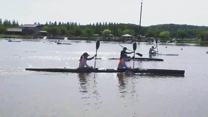 のインスタグラム：「. WK1-200mとWK2-500m(愛媛県多田羅選手と)で基準タイムをクリアしたので2018年度日本代表選手になりました🇯🇵. 5月末W杯第2戦 ドイツ ドゥイスブルグ 6.7.8月メキシコ高地合宿 8月末アジア大会 インドネシア パレンバン と進みます！引き続き応援よろしくお願いいたします🙇🏻‍♀️. Passed the standard time WK1-200m and WK2-500m. 🇯🇵🌸💪🏻. For now World cup 2nd Duisburg 🇩🇪 High altitude camp Mexico City 🇲🇽 Asian games Palembang 🇮🇩🥇💪🏻. Keep your fingers crossed 🙇🏻‍♀🙏🏻️🤞🏻. . #canoesprint #icf #teamjapan #girlspower #roadtotokyo」