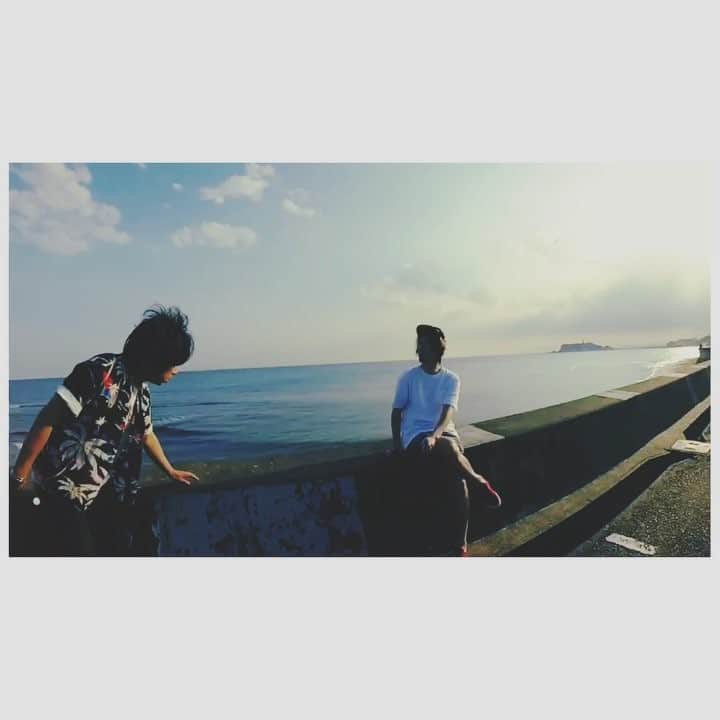 ELSAのインスタグラム：「海行きたい🏝」