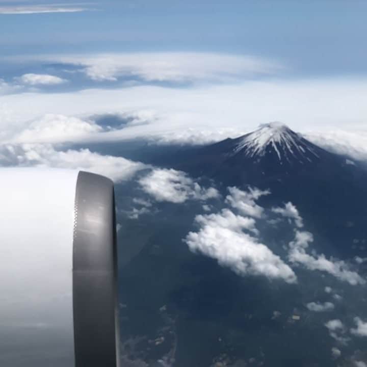 岡崎太郎のインスタグラム：「本日の富士山」