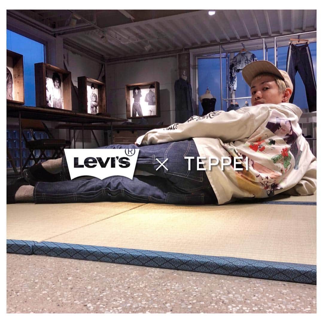 のインスタグラム：「Levi's®︎×TEPPEI / カスタマイゼーションというリーバイス®︎の永遠のテーマと向き合って出来たこのジーンズは、これからの自分にとって、ずっと、ずっと愛せそうな、最高のジーンズになりました。コラボレーターとして選んで下さり、本当にありがとうございました。私にとってもリーバイス®︎は永遠です！👖#levis #501day #liveinlevis」