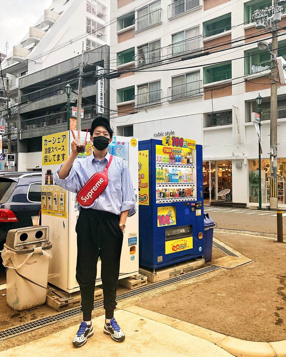 イ・ジョンシンさんのインスタグラム写真 - (イ・ジョンシンInstagram)「Hi #大阪」5月18日 18時44分 - leejungshin91