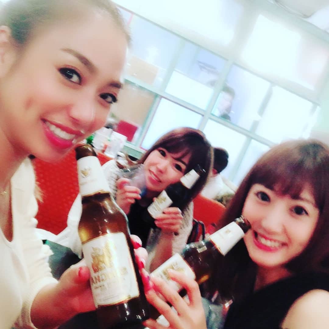 中谷紋菜のインスタグラム：「食い倒れツアー。  #ベトナム料理 #ECHIRE  #pointetligne  #flppers  #minimal #chocolate  どれも美味しかった🐽✨」