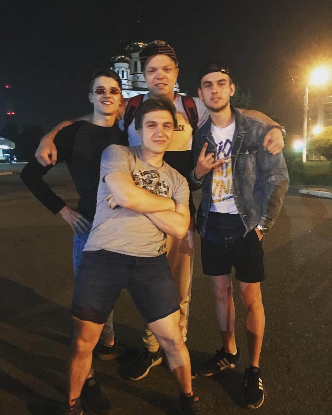 _disop_のインスタグラム：「Банда🤙🏻 рад был увидеться.  Вы лучшие!」