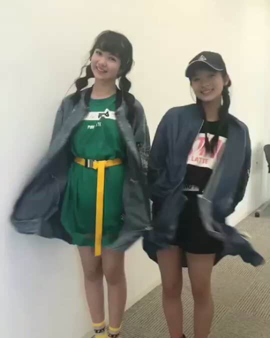 宇井優良梨のインスタグラム：「♡♡ この前の撮影時の私服😜 ・ ・ アリアとデニムジャケット色違い💖 ・ ・ #ピンクラテTV  #ピンクラテ #WEBモデル #菅井純愛 #宇井優良梨」