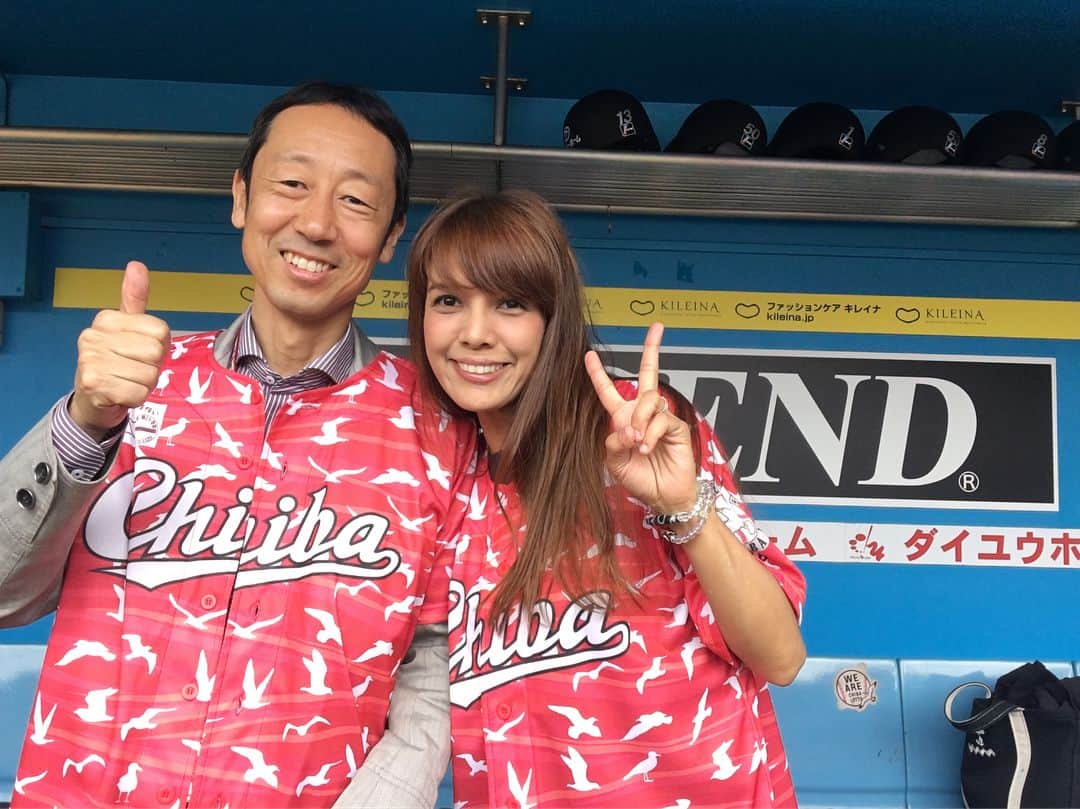 SHEILAさんのインスタグラム写真 - (SHEILAInstagram)「今日は朝から「NO LATIN, NO  BASE BALL」のインタビュー取材🎤  #千葉ロッテマーリンズ #福岡ソフトバンクホークス  #インタビュー #interview #井口監督 #アルフレッドデスパイネ  #デスパイネ #モイネロ  #報知新聞 #スポーツ報知 #記者の清水さんと 😊 #nolatinnobaseball  #sheila」5月19日 11時29分 - sheichan16