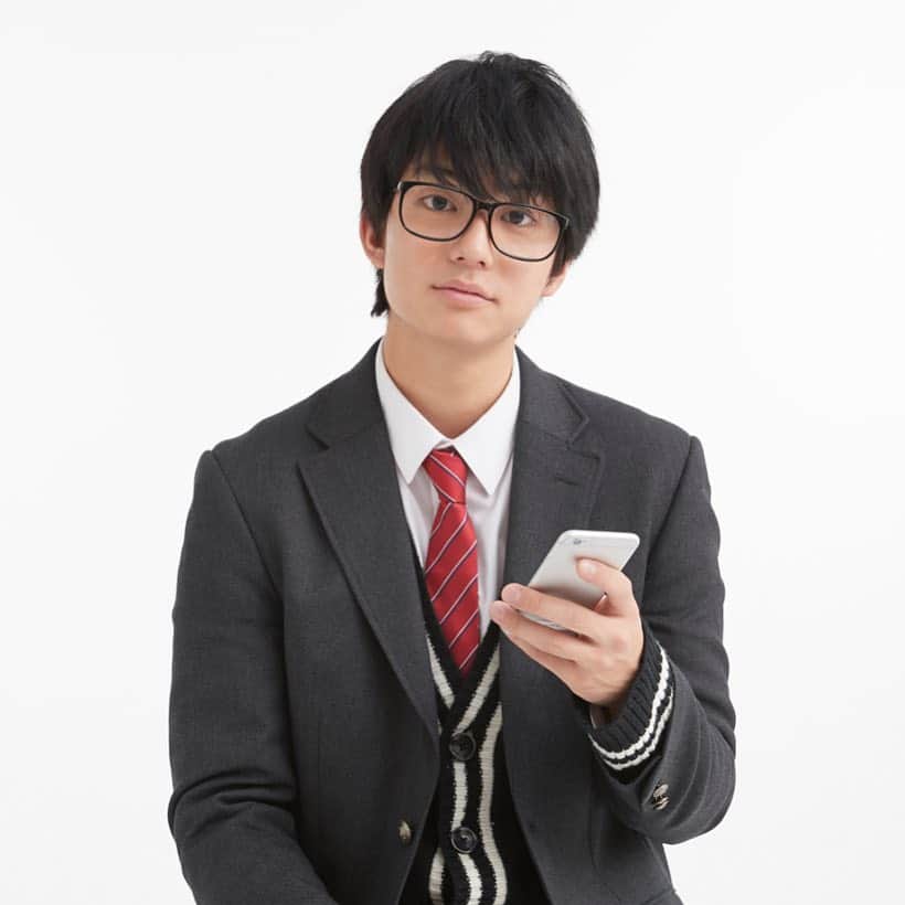 伊藤健太郎のインスタグラム：「健太郎が、ドラマ&映画『覚悟はいいかそこの女子。』に新見律役で出演決定！ . ドラマでは、映画の“エピソード・ゼロ”ともいえるストーリーを描いており、原作にも書かれていないスペシャル版。 全5話の各話ごとにゲストが登場し、主人公を始めとするヘタレ男子達が、学園中で巻き起こる様々な恋に巻き込まれていく。はたして、非リア充のヘタレ男子たちは、彼女をゲットできるのか!? . MBS にて6月 24 日より毎週日曜 24:50〜放送 / TBS にて6月 26 日より毎週火曜 25:28〜放送 . (※初回は MBS にて 6 月 24 日26:10〜放送 / TBS にて 6 月 26 日25:35〜放送) . ドラマ公式サイト:https://www.mbs.jp/kakugo/  公式 SNS:@kakugo_joshi . ぜひご覧下さい！ . @aoao_tt_ ‪ #aoao ‪ #健太郎  #覚悟はいいかそこの女子。 #フィガロジャポン  #齊藤工 さん #斎藤工 さん #ベストジーニスト  #もぐもぐ男子  #もふもふモフモフ  #G健太郎 ‬‪ #デメキン  #ドラマパパ活  #健太郎のオールナイトニッポン0  #健太郎ANN0 #ムビふぁぼ  #ルームロンダリング #コーヒーが冷めないうちに  #今日から俺は‼︎ #アシガール #若君  #ういらぶ」