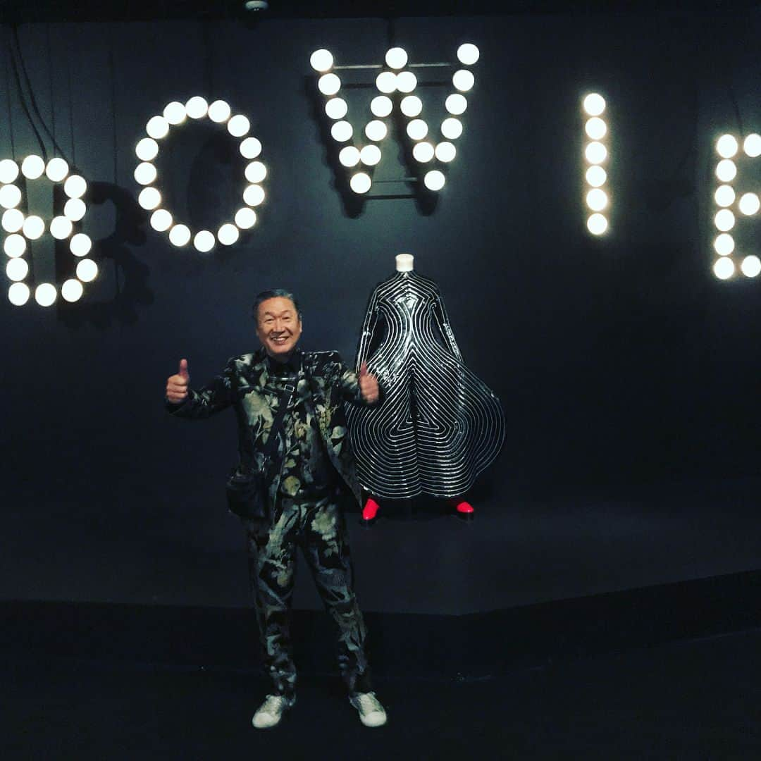 ジュリアン・スィーヒさんのインスタグラム写真 - (ジュリアン・スィーヒInstagram)「KANSAI YAMAMOTO. #DavidBowieIs #BrooklynMuseum #山本寛斎」5月19日 12時28分 - julian_cihi