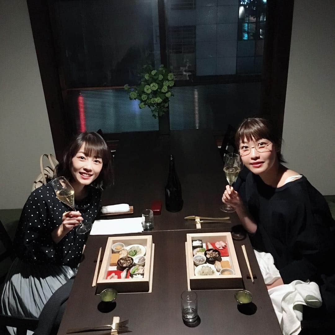 高橋春花さんのインスタグラム写真 - (高橋春花Instagram)「むろたん。 ご結婚おめでとう。 心から。 #室岡里美 #同期#結婚 #おめでとう #高橋春花#HTB」5月19日 20時52分 - htb_takahashiharuka