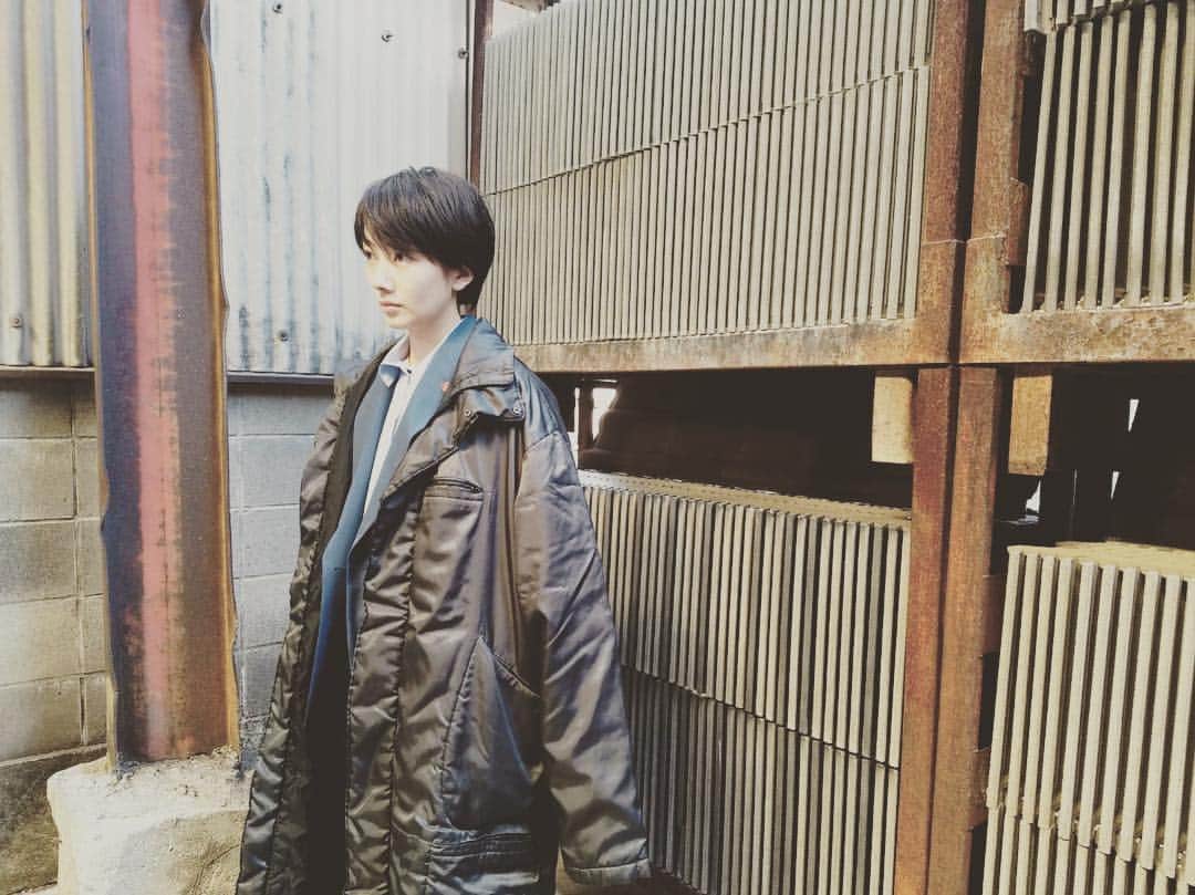 波瑠さんのインスタグラム写真 - (波瑠Instagram)「本日第2話です。 この日、寒かったんですよ。  #未解決の女」4月26日 19時08分 - 06_haru_17
