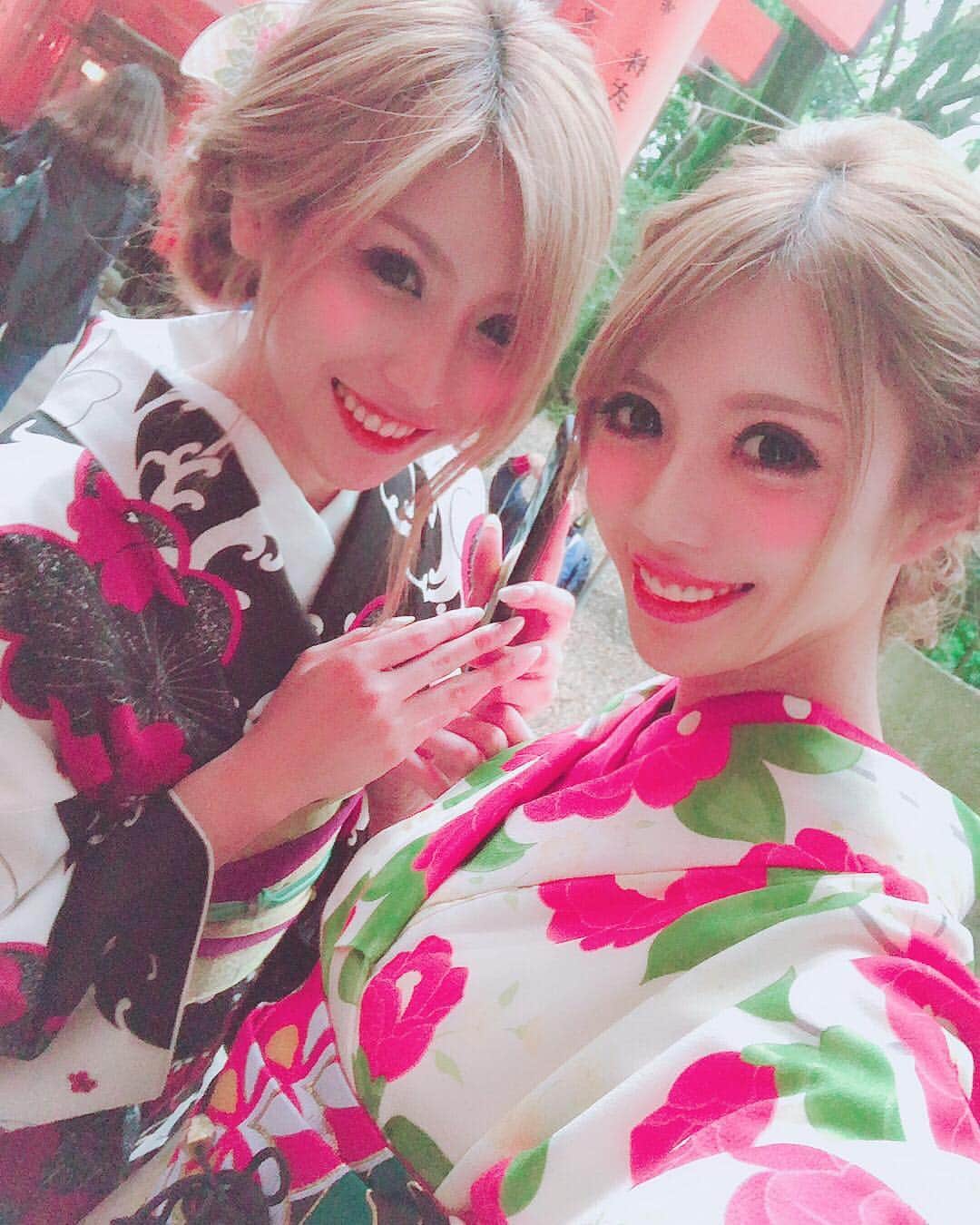 MARIEさんのインスタグラム写真 - (MARIEInstagram)「今回の京都の旅はあいらたんと👱🏼‍♀️💕 京都来るのは2ヶ月ぶり✌🏼 #京都 #伏見稲荷大社 #神社 #着物 #kyoto #japan #japanesegirl #kimono #instagood」4月26日 16時19分 - marie_mimura