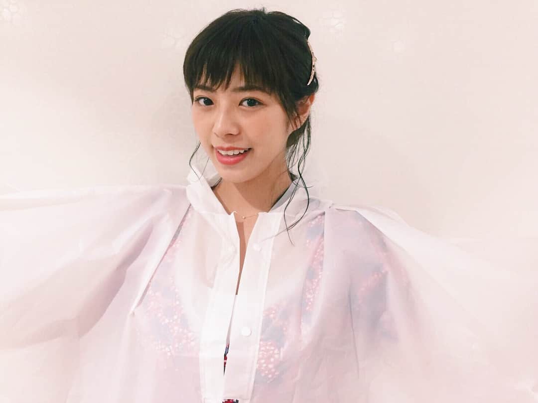 わちみなみのインスタグラム：「🌸お知らせ . 🌸明日4月28日 深夜1時45分〜 . 🌸テレビ東京ゴッドタン 出演いたします！ . 学生のころから毎週みていた番組なので、すごくうれしいです、、、💗❗️緊張しながら牛乳🥛の役してきました(*ﾟ▽ﾟ*)ぜひ、みてください😄 . #ゴッドタン #マジ歌 #ジェッタシー #わちみなみ」
