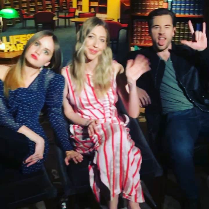 ルーク・ベンワードのインスタグラム：「Press junket round 1 complete. @lifeofthepartymovie @debbyryan @heidilgardner」