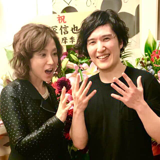 清塚信也さんのインスタグラム写真 - (清塚信也Instagram)「若村麻由美さんが演奏後に指くんらを労ってくれましたので喜んでいます。 若村さんとはこの夏、「風のコトダマⅡ」で共演させていただくので、お楽しみに！」4月28日 11時38分 - shinya_kiyozuka