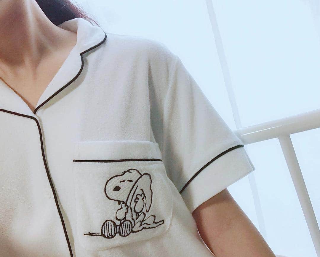 高田里穂さんのインスタグラム写真 - (高田里穂Instagram)「☁️ 愛するスヌーピーのパジャマ。 タオル地が気持ちよくて、ぐっすり眠れます😴 . なんと、#ＧＵ のもの」4月28日 11時54分 - riho__takada
