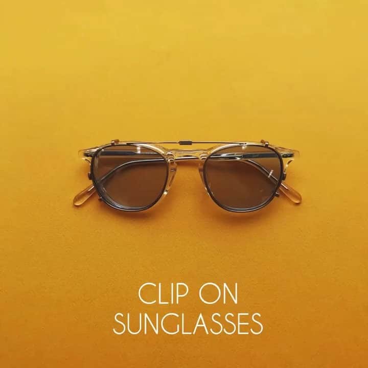 Zoff Officialのインスタグラム：「【🕶NEW🕶】 CLIP ON サングラス🕶✨ 付属のクリップを着脱することで、メガネでもサングラスとしても使える“クリップオン”サングラスが登場❣️ クリップを装着すると トレンドのツーブリッジデザインに🕶 外せばクラッシック感のある メガネとしてお使いいただけます！ 機能的且つトレンド感もある この夏のNEWモデルで🤓 〇クリアフレーム ZQ181G05_50A1 〇べっ甲柄 ZQ181G05_49A1 各 ¥9,500(税抜) . #ボストン#boston #glasses#sunglasses #zoff #Wellington #eyewear#eyeweardesign #👓＃🕶 #glasses#ゾフ #fashion#unisex #eyewearstyle #eyewearfashion #happyholidays ❣️🕶」