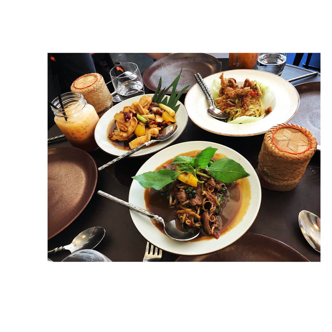 山崎紘菜さんのインスタグラム写真 - (山崎紘菜Instagram)「🦐 タイ料理は世界のどこで食べても美味しいんですね。 #食べ物で遊んじゃダメだよ #LONDON」4月28日 21時38分 - hirona_yamazaki