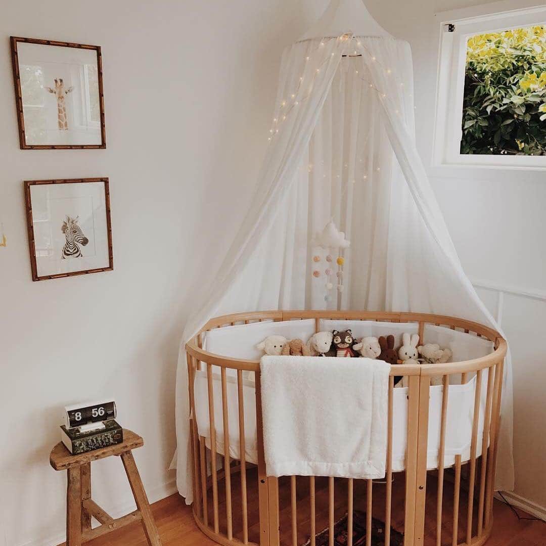 Stokke Japanさんのインスタグラム写真 - (Stokke JapanInstagram)「ストッケスリーピーベッドは、やさしく抱きしめるかたちをしたベビーベッド☆﻿ 風通しもよい構造で、心地よい春風が吹く中でスヤスヤお昼寝…☆﻿ ﻿ 天使の寝顔をこれからも。ずっと。﻿ ﻿ Photo from @hayley.feldman ﻿ ﻿ #ストッケ #STOKKE #スリーピーベッド #ベビーベッド #家具 #インテリア #北欧 #北欧家具#北欧デザイン #北欧インテリア #新コレクション #ノルウェー #出産準備 #出産祝い #子どものいる暮らし #育児 #新生児 #赤ちゃん #あかちゃん #赤ちゃんのいる生活 #ママびより #イクママ #新米ママ #新米パパ」4月29日 9時48分 - stokkejapan