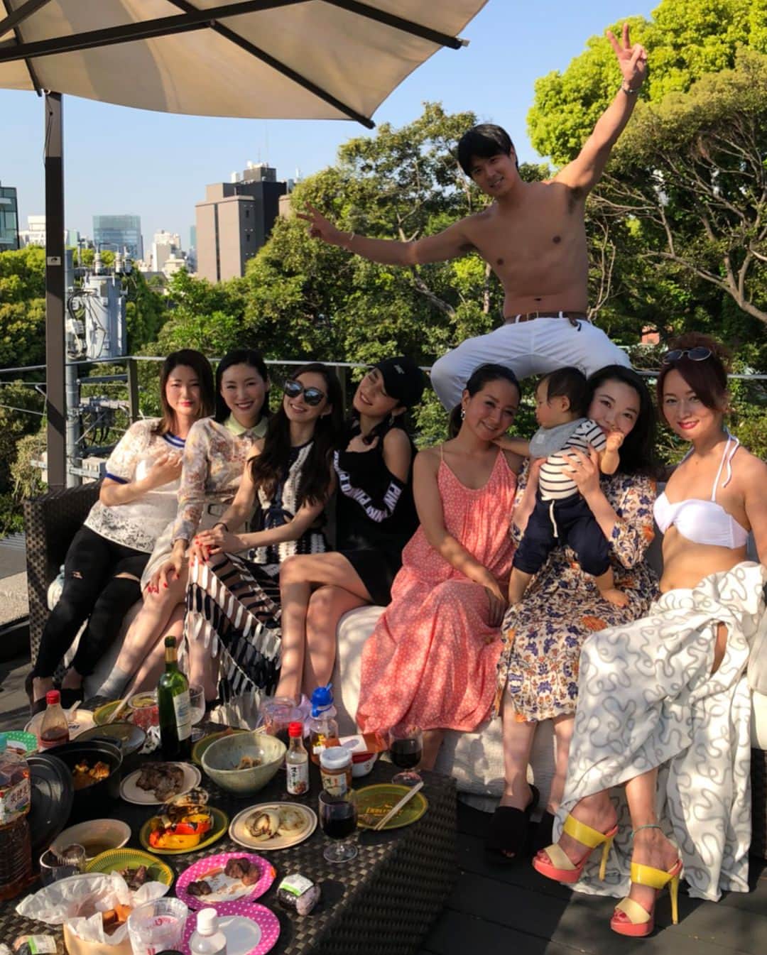 平山美香のインスタグラム：「最近ストーリーしかUP出来てない😅 先日の聖南&ケンケンBD BBQ🍖 プレゼントしたルームウェアでfashion show始まった🤣 #bbq #BD #fashionshow #friends #島袋聖南」