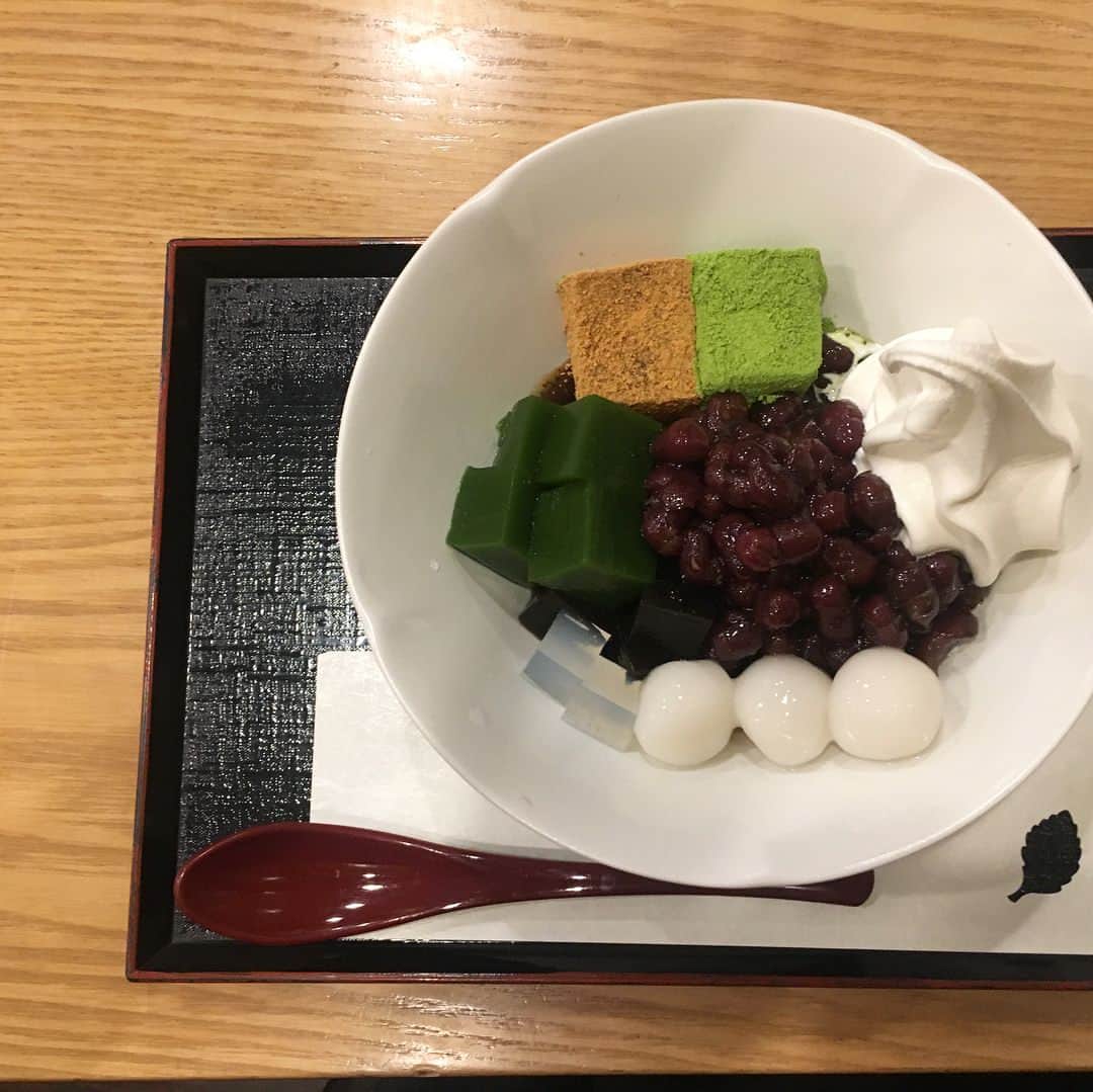 青山有紀のグルメインスタ