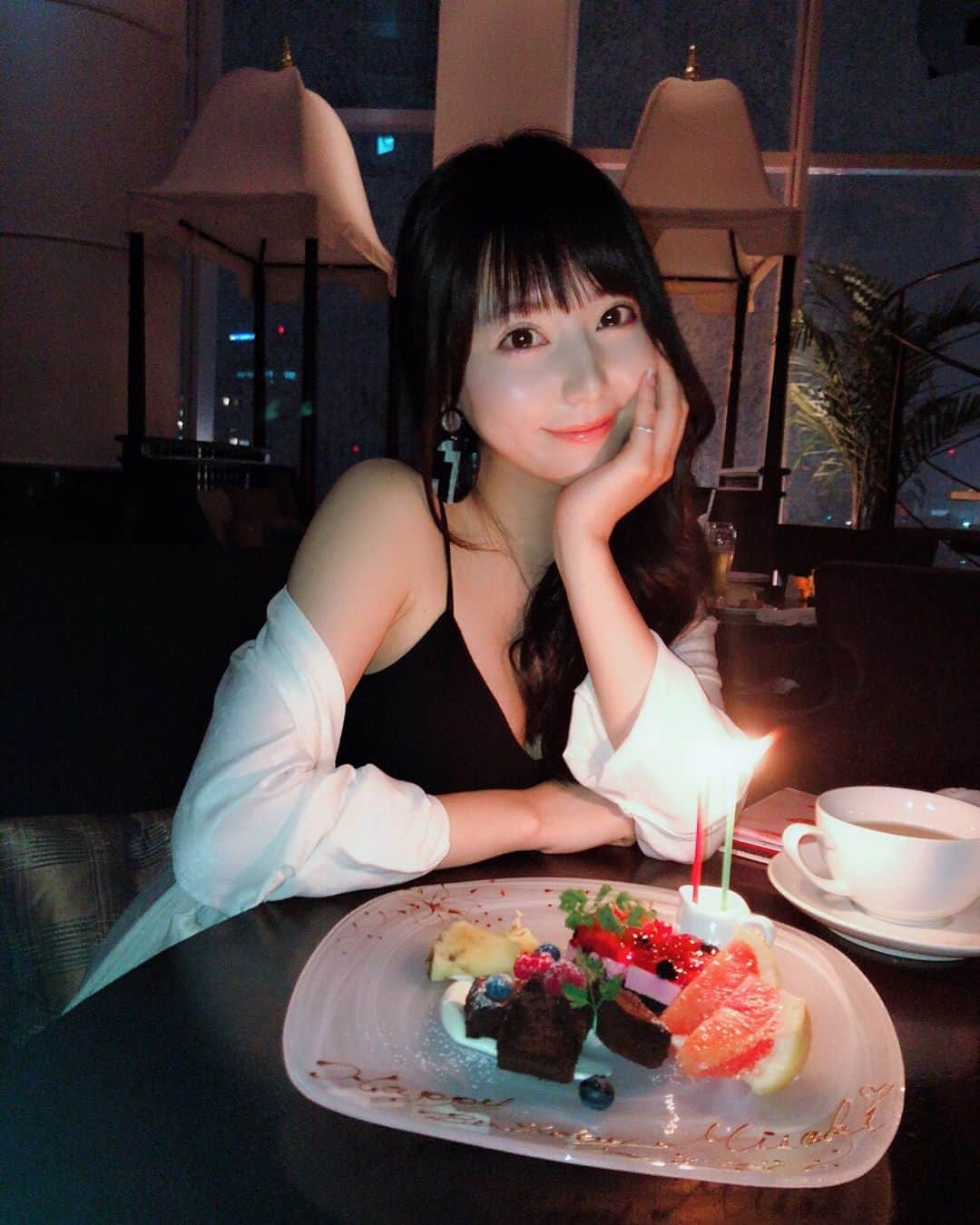 堀尾実咲のインスタグラム：「25th💋🖤 #cordinate #fashion #onepiece #gown #eimyistoire  #belt #moussy #shoes #flagj #bag #FURLA #birthday」