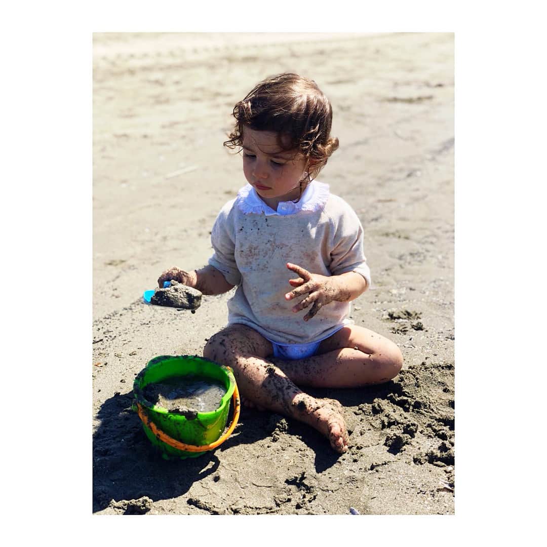ルカ・アントネッリのインスタグラム：「Buon compleanno Vita mia!! ✨ Sei la cosa più bella e speciale che mi sia mai capitata!! Il tuo papà ❤️」