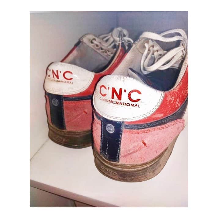 コスチュームナショナルのインスタグラム：「... something about it ... #sneakers #EnnioCapasa #CNC #tbt 😃 @al.isnow」