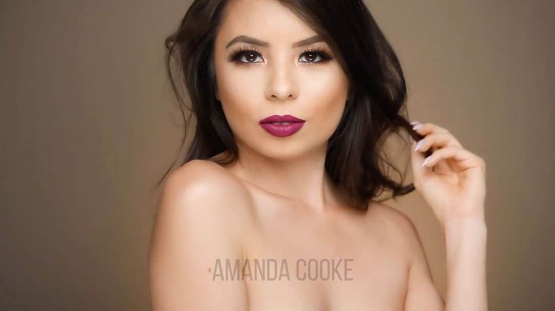 Steve Bitangaのインスタグラム：「*^ GIVEAWAY ^* New Video Posted on my Loves ❤️ @amandacook.e YouTube channel! I'm so proud of her! Please Like & Subscribe and show some love in the comments! *^ GIVEAWAY ^*Link in Bio 👆🏽@bebellacosmetics #bebellacosmetics #teambebella #bebellababe」