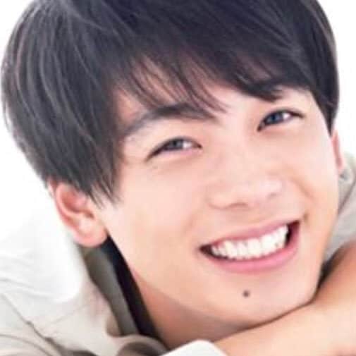日向瑠菜のインスタグラム：「あなたのその笑顔がわたしの生きがいです󾌧󾌧󾌧 #竹内涼真」