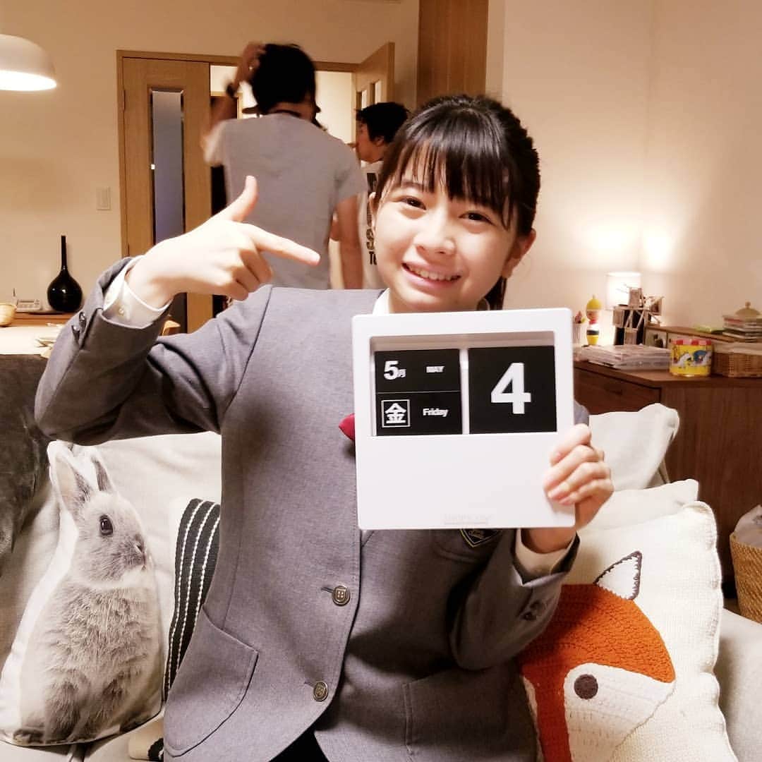 TBS「あなたには帰る家がある」のインスタグラム：「次回 #あな家 第4話は5月4日放送ですよ❕お楽しみに😹💕 #桜田ひより #ひよひよ #佐藤麗奈 #佐藤家リビングにて #ゴールデンウィーク は #家に帰って #あなたには帰る家がある 📺を観よう❗」