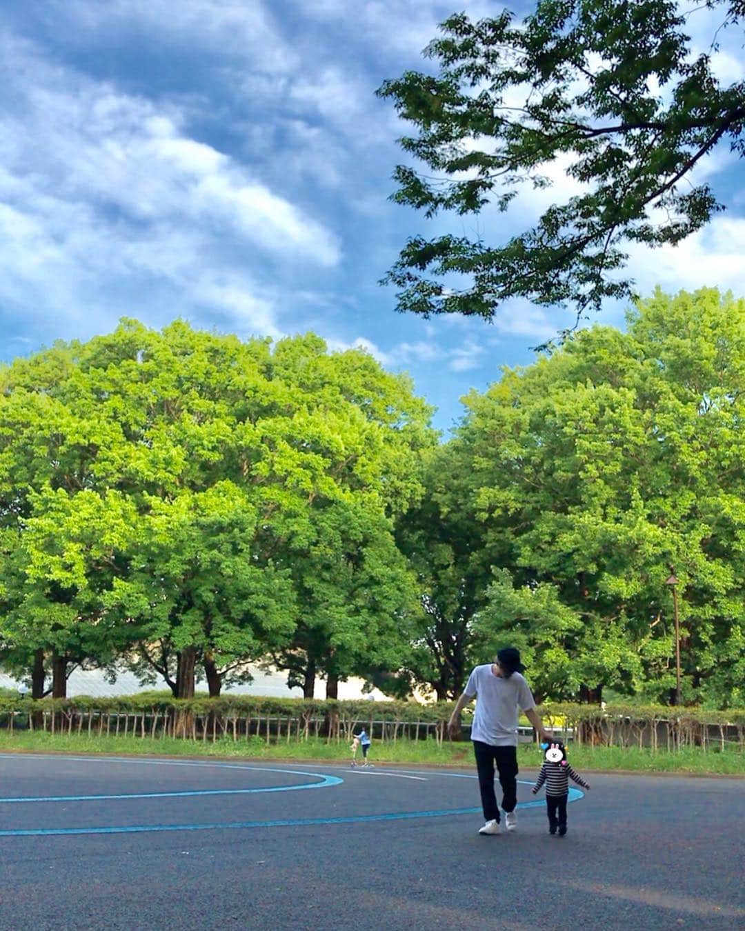 田村淳さんのインスタグラム写真 - (田村淳Instagram)「新緑の季節 少しお散歩」4月30日 10時29分 - atsushilb