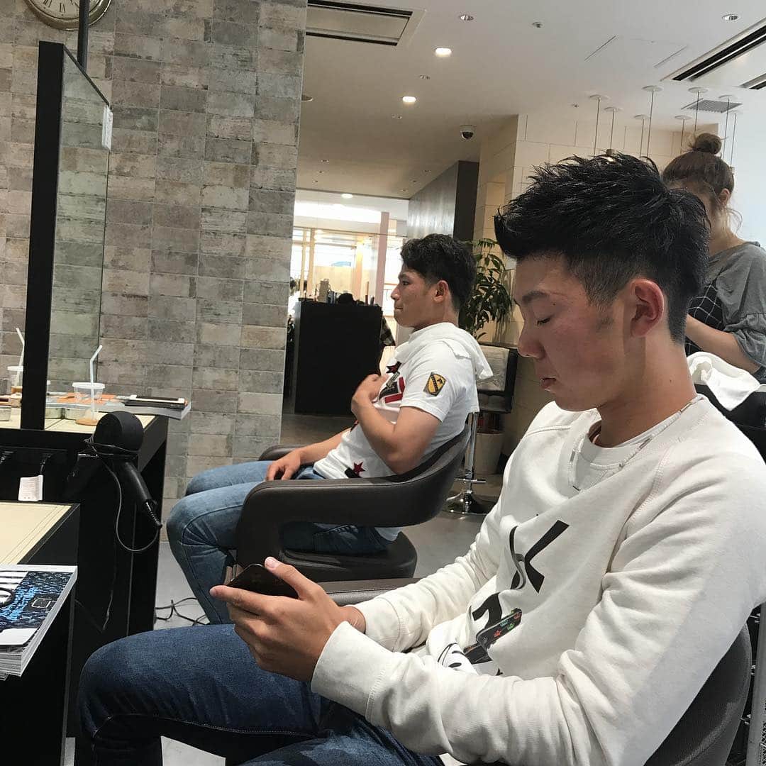 神戸文也のインスタグラム：「二人ともイキってる(笑)」