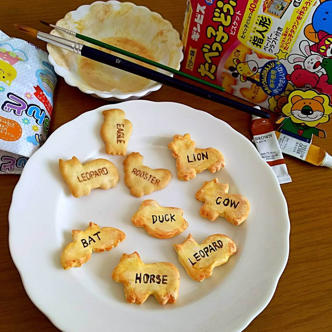 Sweet Strawberryさんのインスタグラム写真 Sweet Strawberryinstagram 紙粘土で たべっ子どうぶつ 作ったよ 味は チョコがしみこんだ たべっ子 水族館 の方が好き コアラのマーチやパックンチョとか イラスト付きのは 食べる前に