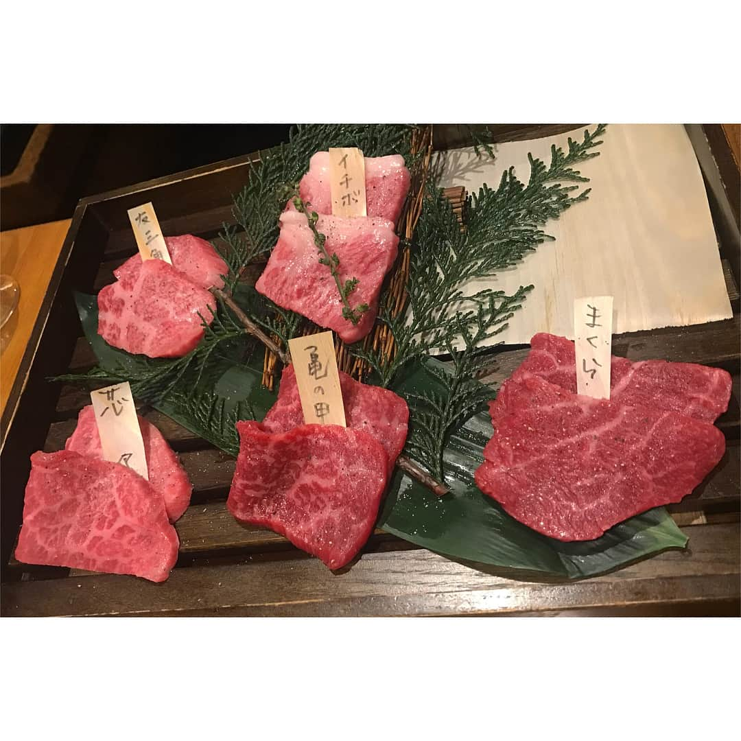 坂ノ上茜さんのインスタグラム写真 - (坂ノ上茜Instagram)「. 仕事終わりに兄とお肉🤤 #あかねとおにく」4月30日 20時31分 - sakanoueakane