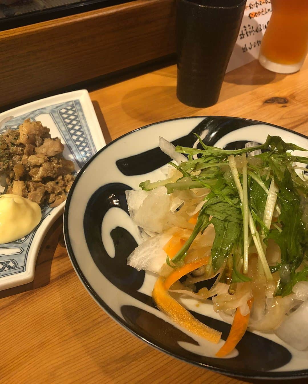 坂元美香さんのインスタグラム写真 - (坂元美香Instagram)「. . 教えてもらったので速攻食べに行ってきたよ。 野菜串巻きまいうー😚 鰯の10秒レアフライとか辛麺とか すごい美味しかったです！ . #野菜串巻きベジィタ #ヤサイ串巻きベジィタ #新宿御苑 #新宿御苑前 #野菜串巻き #辛麺」4月30日 22時42分 - mika_saka