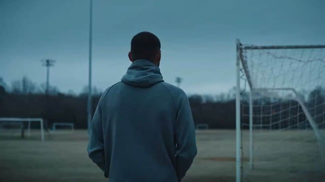 クリント・デンプシーのインスタグラム：「I took @continental_tire with me to Nacogdoches, TX to show them where it all began. See my whole story at CelebratingSoccer.com. #ad」