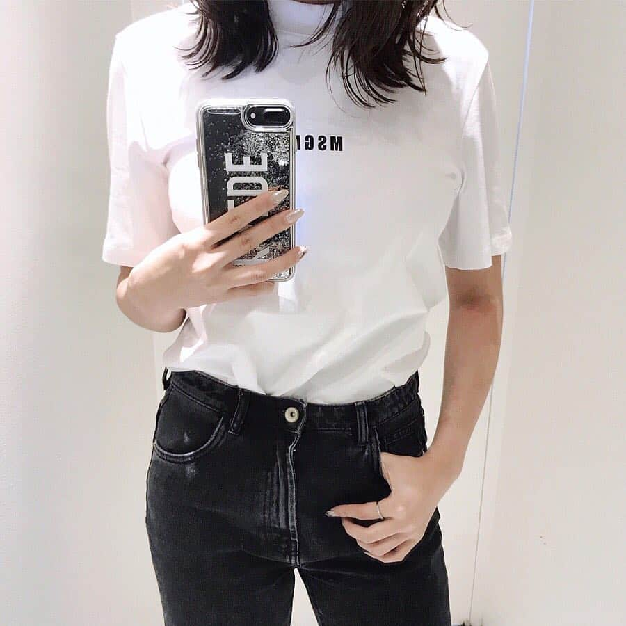 デンデンのインスタグラム：「𝑆𝑡𝑦𝑙𝑒 tops : @msgm  pants : @zara」