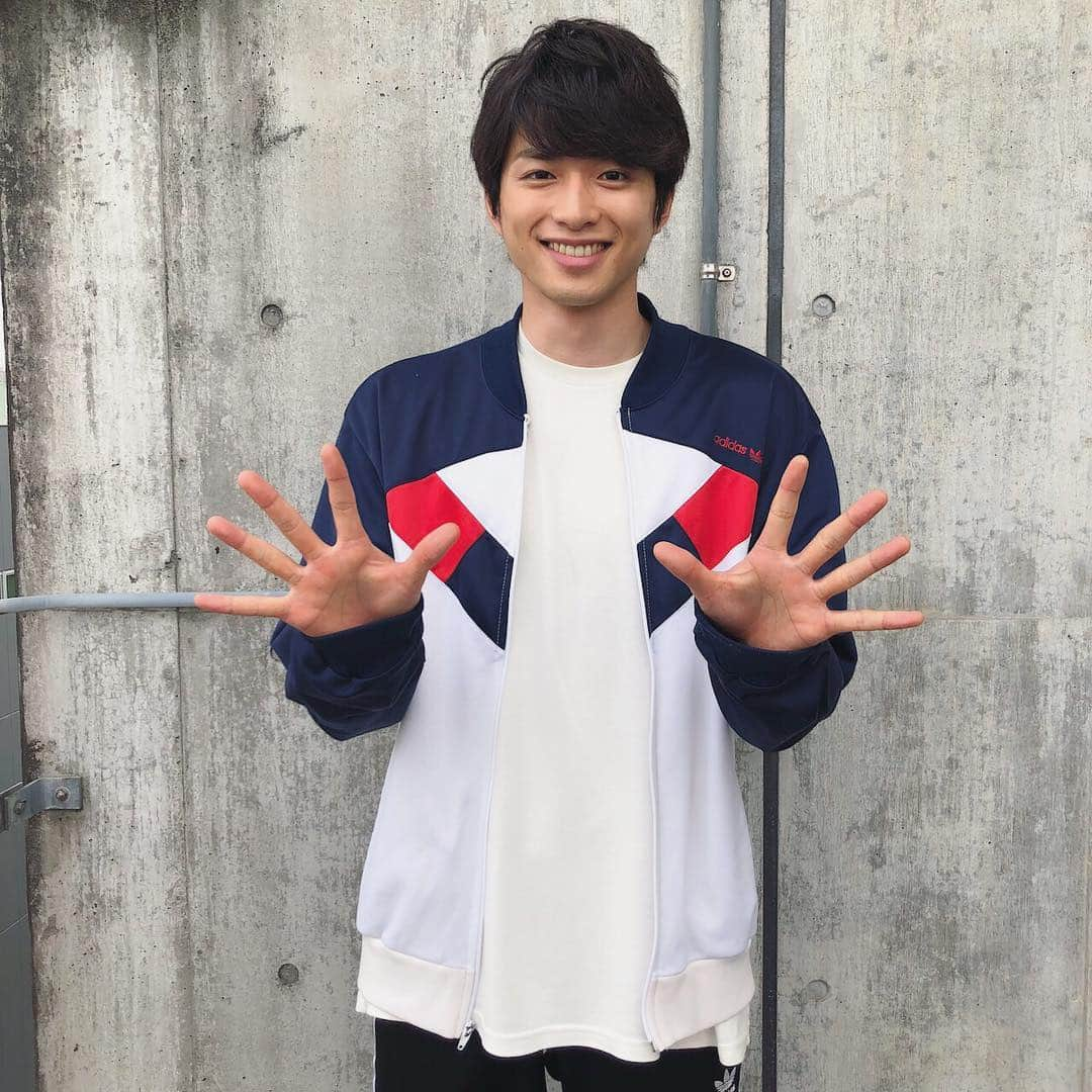 白洲迅さんのインスタグラム写真 - (白洲迅Instagram)「明日『PON！』さんの「イケメンまとめ」にて 「シラノ・ド・ベルジュラック」稽古場での様子をインタビューしていただきました 見れる方は是非！ ーーーー 日本テレビ「PON！」 4/19(木)10:25〜11:30 #PON! #いつもお世話になっております #シラノ」5月1日 18時11分 - jin_shirasu_official