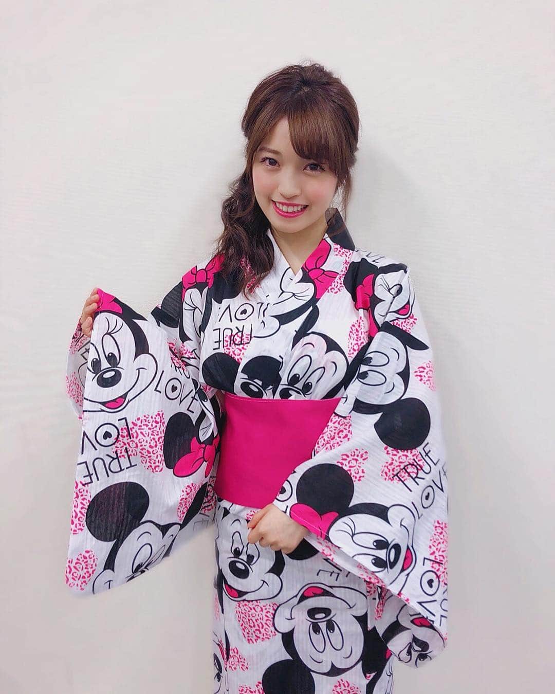 のインスタグラム：「ミッキーとミニーの浴衣👘 可愛いすぎました😊💕 #キャラディネート #パニカム #CHERRSEE #DDay #D25 この浴衣は5月中旬から、パニカムオンラインストアで受注開始です🤩🤩」