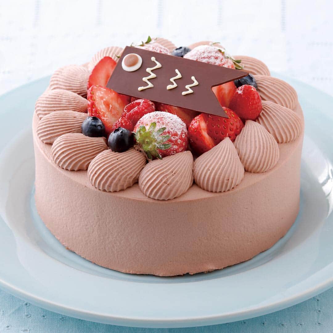 KIHACHI公式Instagramさんのインスタグラム写真 - (KIHACHI公式InstagramInstagram)「パティスリー キハチの店頭では、こどもの日のスペシャルケーキを5/3～5/5の期間限定（数量限定）で販売します。 苺のショートケーキにチョコレートの生クリームでデコレーション、鯉のぼりのチョコプレートを飾りました。 こどもの日のお祝いにおすすめです。  詳細はプロフィールのリンクからニュースページをご覧ください。 店舗によって取扱い商品が異なります。また、一部取り扱いのない店舗がございます。詳しくは各店舗にお問い合わせください。  #キハチ #パティスリーキハチ #スイーツ #スイーツ部 #こどもの日スイーツ #子供の日スイーツ #こいのぼりケーキ #こいのぼりショート #ショートケーキ #KIHACHI  #patisseriekihachi  #cake  #sweets  #pastry  #dessert  #pastrylife」5月2日 11時24分 - kihachi_official