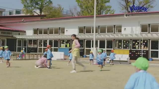 新垣結衣　ファンアカウントのインスタグラム：「新CM クリネックス  #クリネックス 可愛すぎか😘😘 ガッキーが先生とか😍😍😍 #新垣結衣#ガッキー#新垣結衣好きな人と繋がりたい」